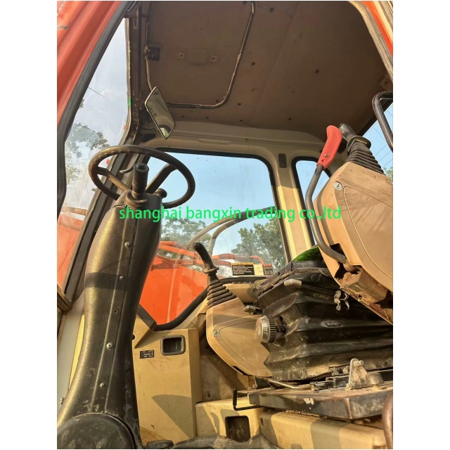 بائع حفارة دوسان dw150-7 مستعمل