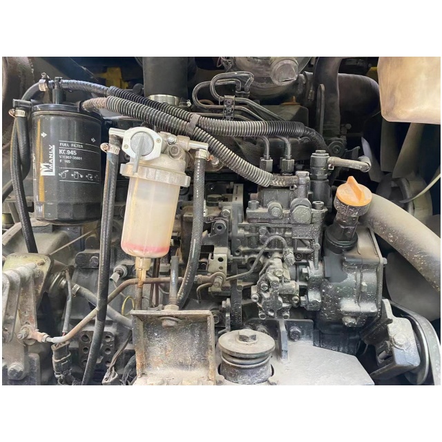 used mini excavator Hyundai DW60 manufacturer حفار صغير مستعمل من الشركة المصنعة Hyundai DW60