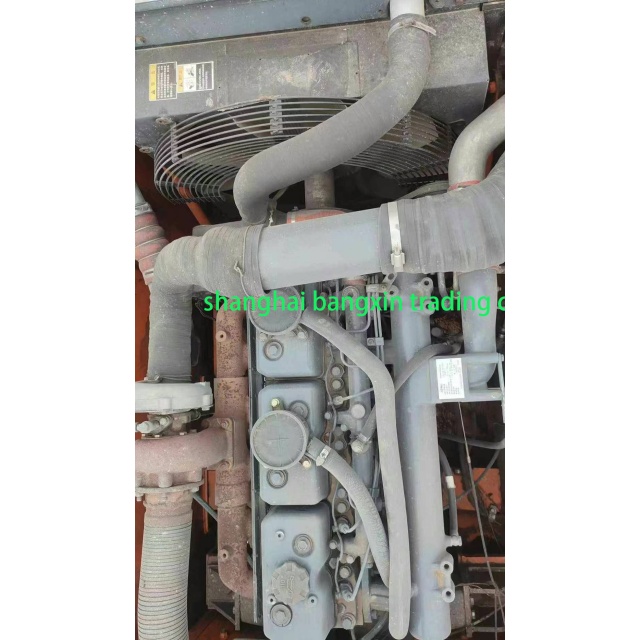 تستخدم حفارة دوسان dx300lc