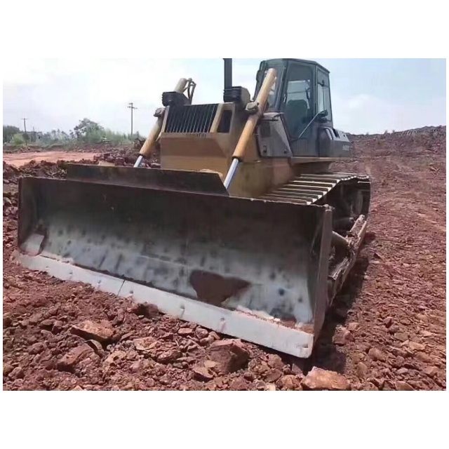used KOMATSU Bulldozer D65PX trader بلدوزر كوماتسو D65PX مستعمل