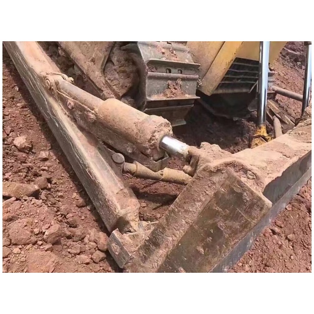 used KOMATSU Bulldozer D65PX trader بلدوزر كوماتسو D65PX مستعمل