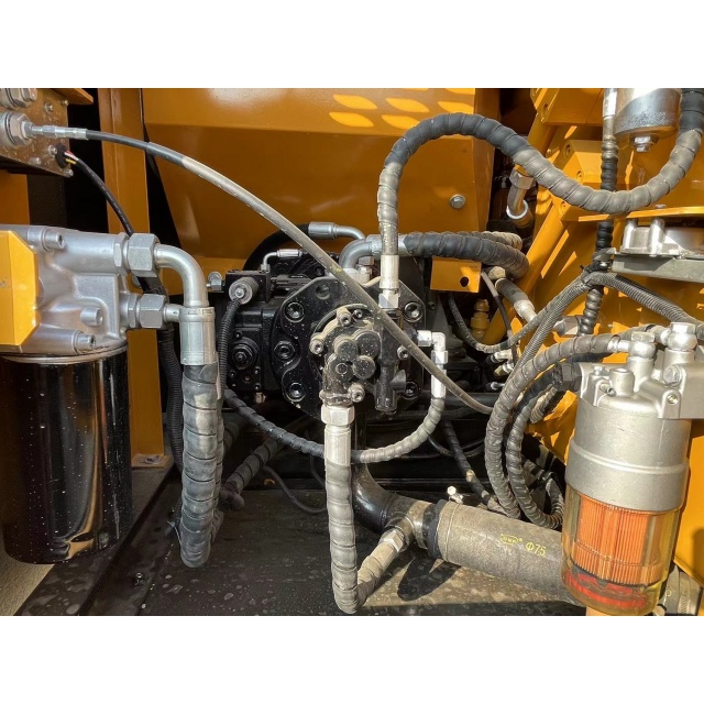 used excavator SANY SY135C wholesaler حفارة مستعملة ساني SY135C تاجر الجملة