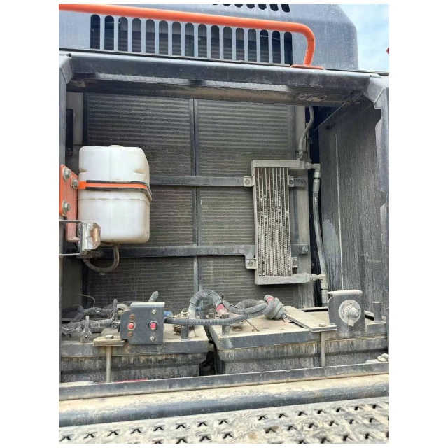 used doosan dx520 excavator trader تاجر حفارة دوسان dx520 مستعملة