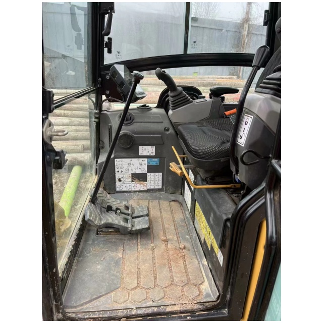 used mini excavator cat302 manufacturer تستخدم الشركة المصنعة حفار صغير cat302