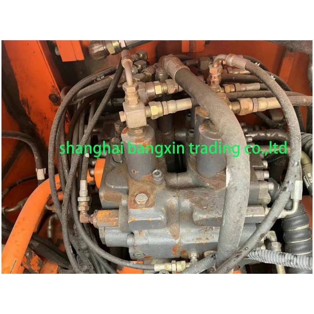 used doosan wheel excavator dw210-7 تستخدم حفارة دوسان ذات العجلات DW210-7