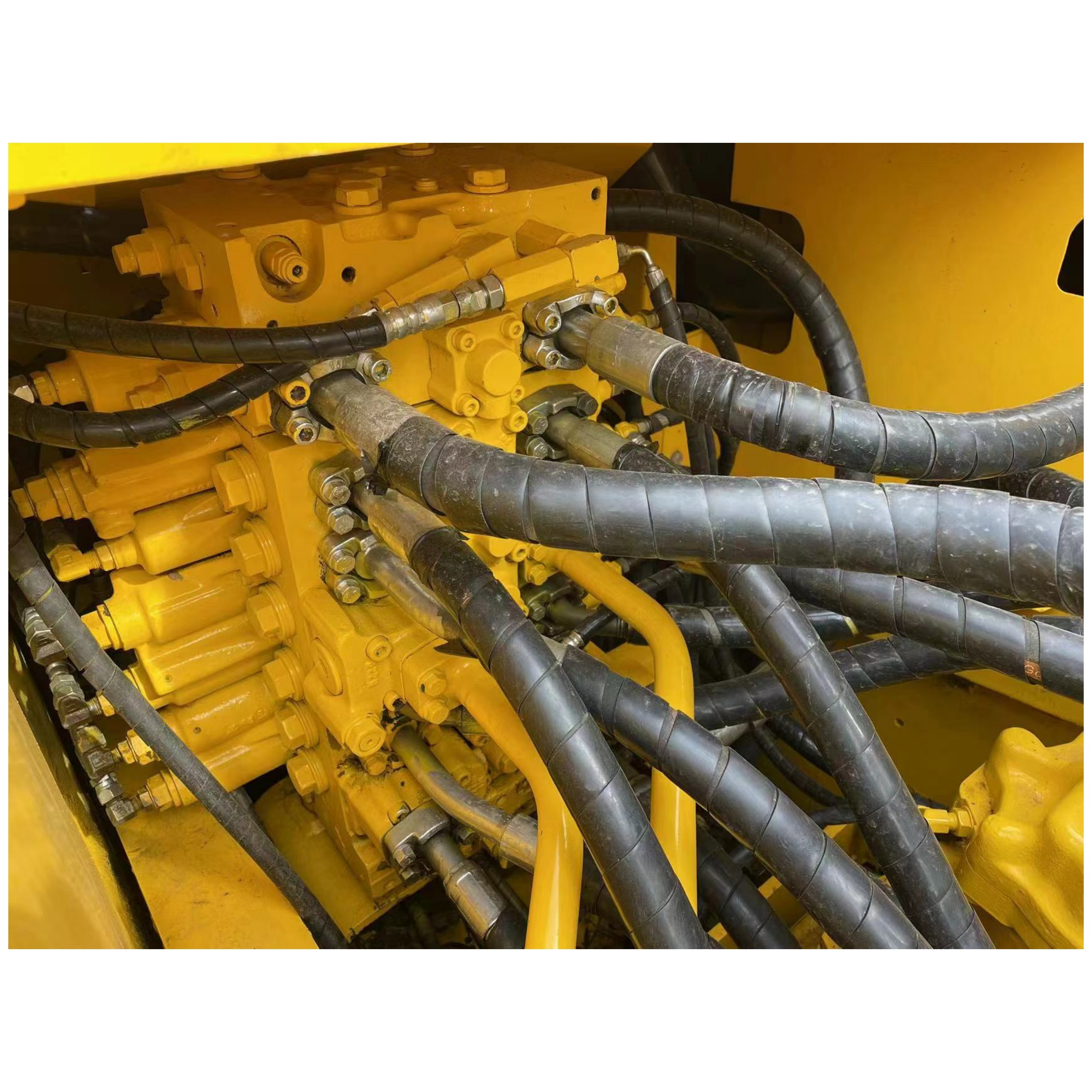 Used excavator komatsu pc210-8 supplier حفار كوماتسو pc210-8 مستعمل