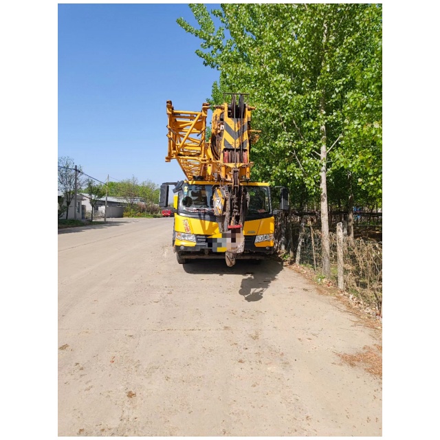used crane XCMG QY50KA vendor رافعة مستعملة XCMG QY50KA بائع