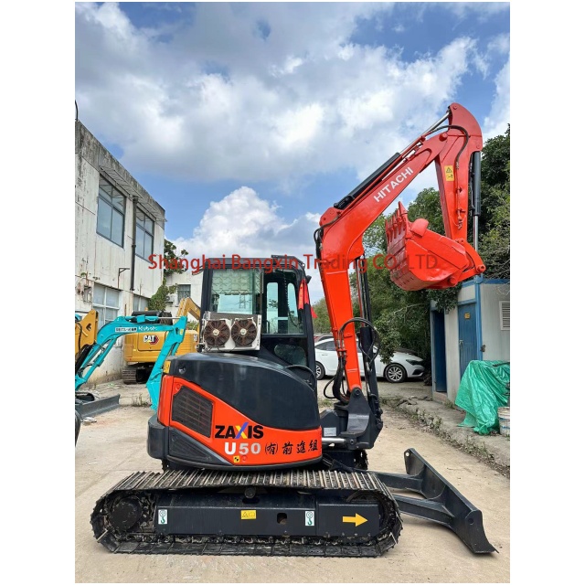 used mini excavator Hitachi zx50 manufacturer حفار صغير مستعمل من الشركة المصنعة هيتاشي zx50